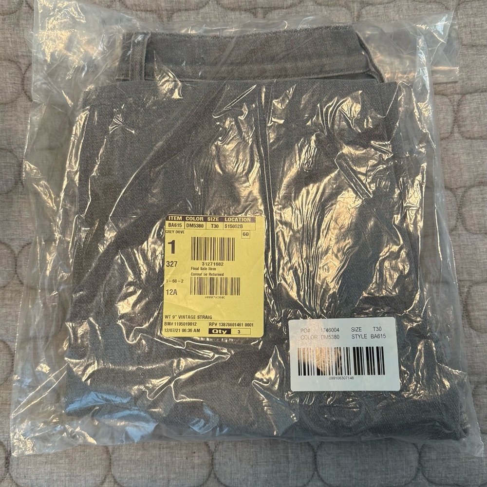 NWT J. Crew 9” Vintage Straight Gray Jeans 30 T